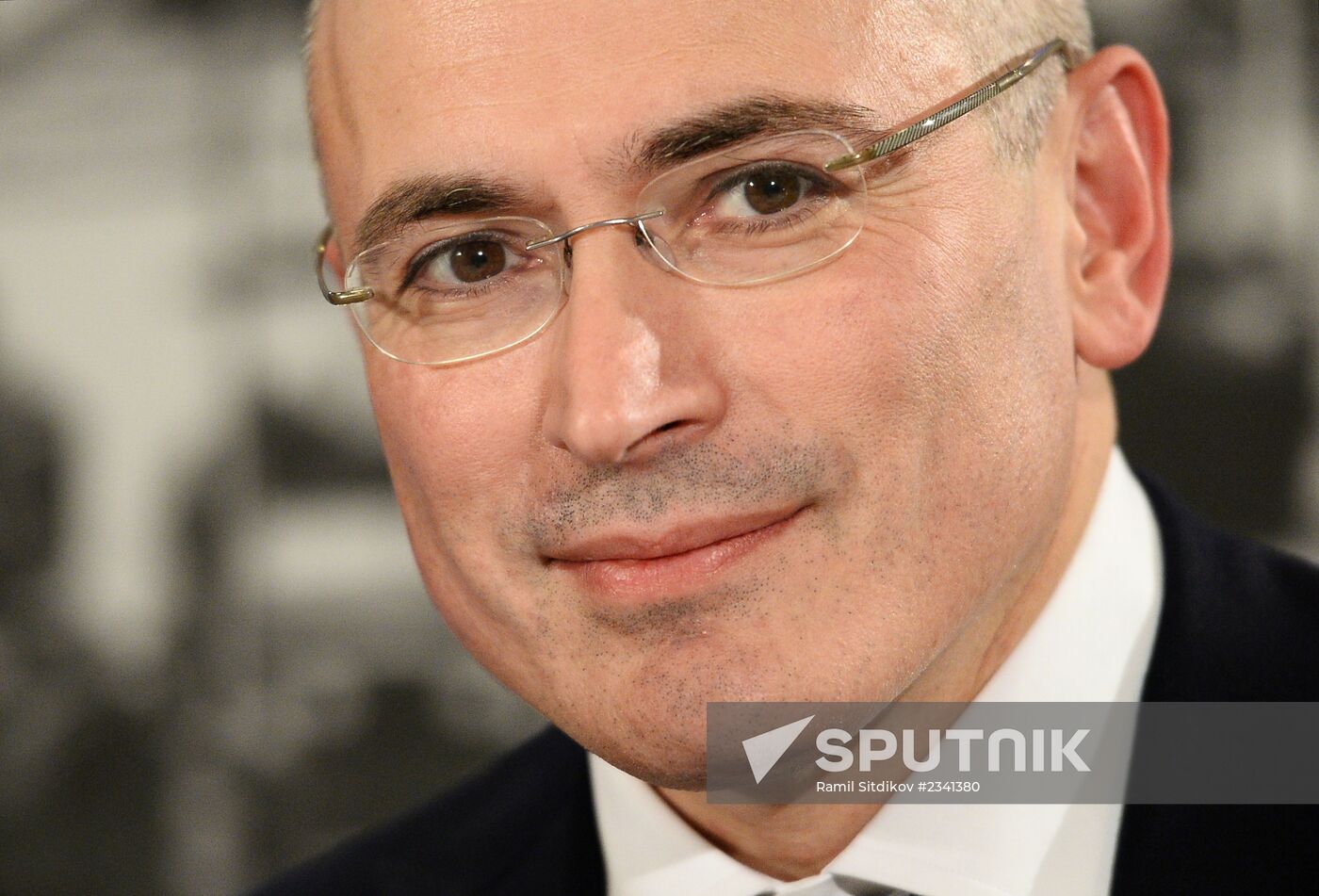 Mikhail Khodorkovsky holds news conference in Berlin