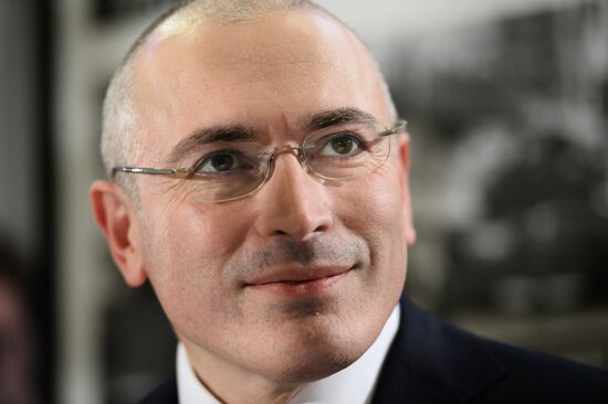 Mikhail Khodorkovsky holds news conference in Berlin