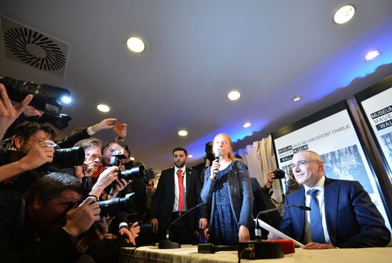 Mikhail Khodorkovsky holds news conference in Berlin