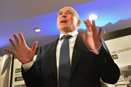 Mikhail Khodorkovsky holds news conference in Berlin