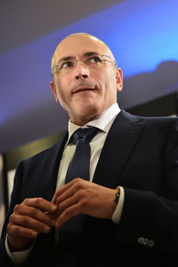Mikhail Khodorkovsky holds news conference in Berlin