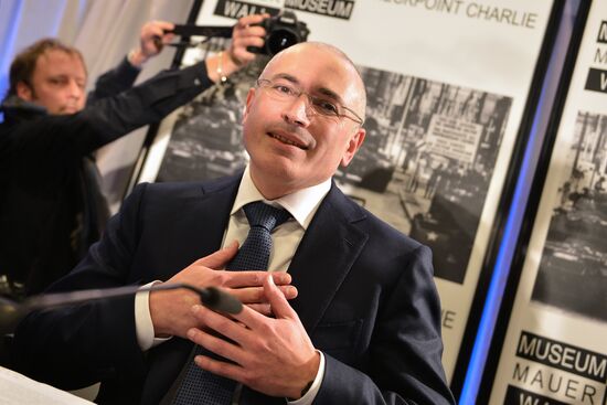 Mikhail Khodorkovsky holds news conference in Berlin