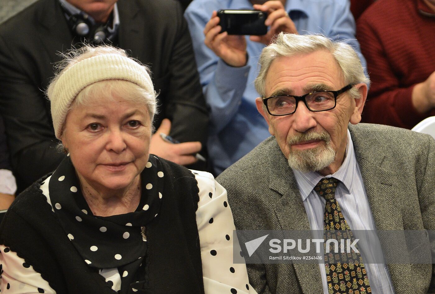 Mikhail Khodorkovsky holds news conference in Berlin