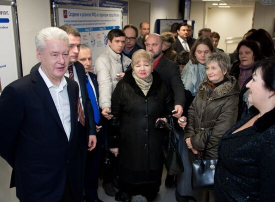 Sergei Sobyanin visits new Kotlovka integrated government service center