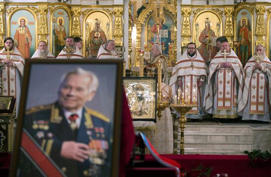 Memorial service for Mikhail Kalashnikov in Izhevsk