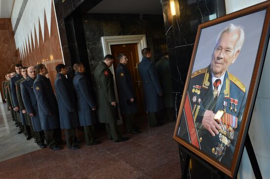 Mikhail Kalashnikov's funeral
