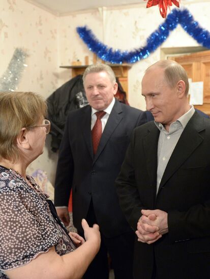 Vladimir Putin arrives in Khabarovsk