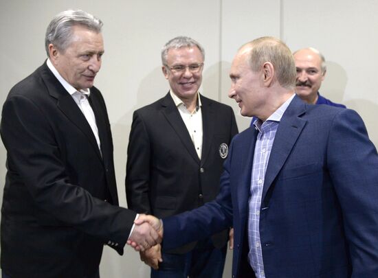 Vladimir Putin takes part in friendly hockey match