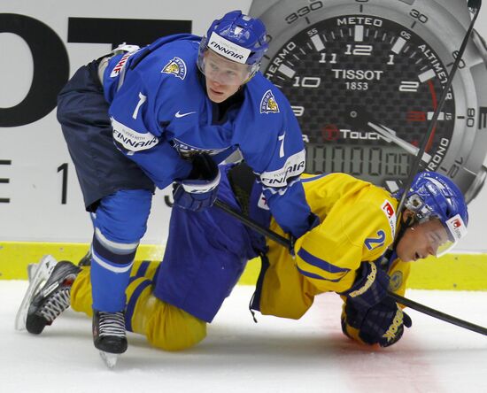 Hockey World Youth Championships. Finals. Sweden vs. Finland