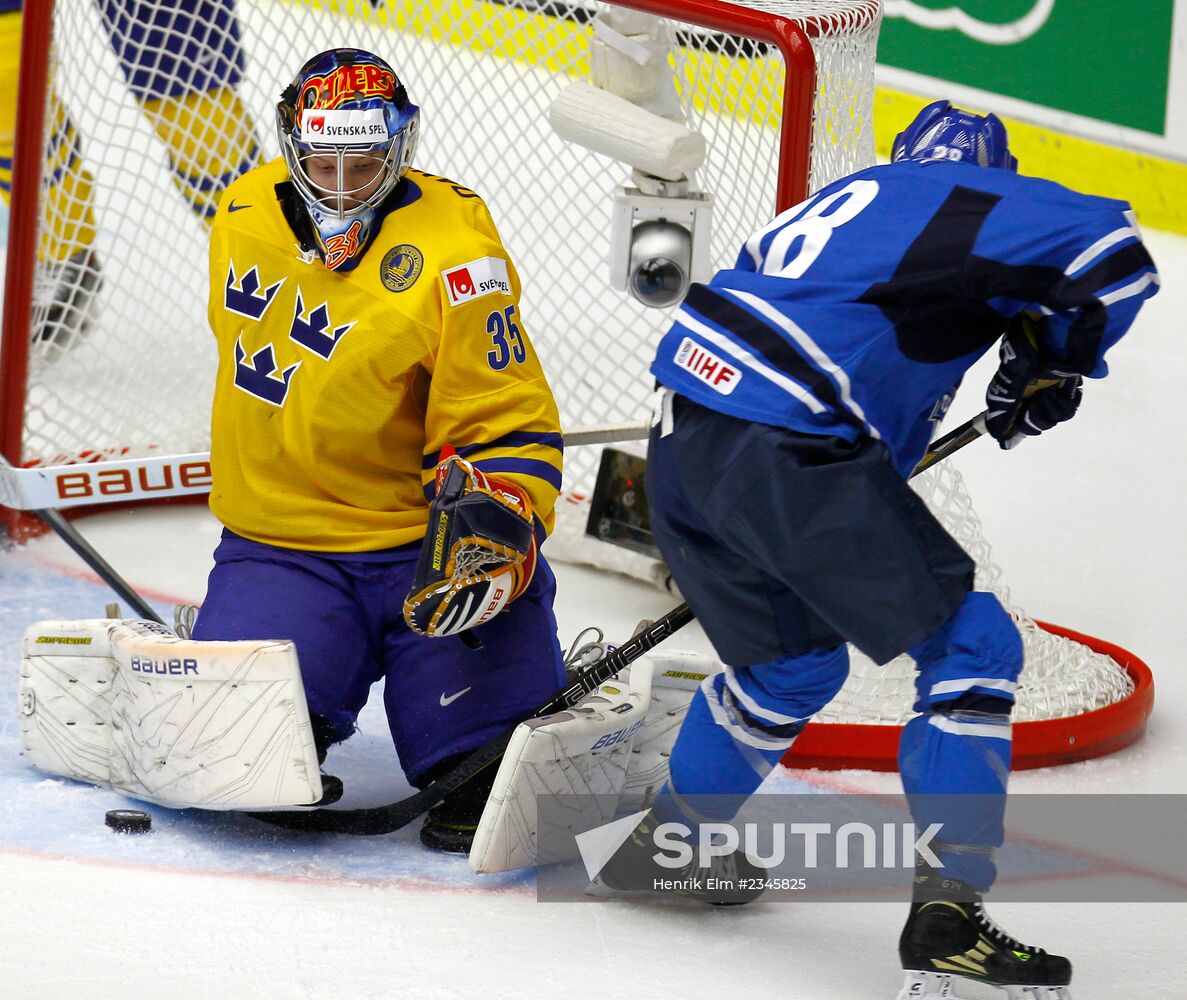 2014 IIHF World Junior Championship Finals: Sweden vs. Finland