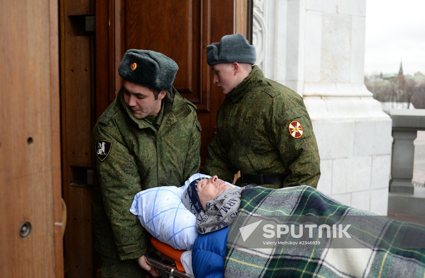 General Anatoly Romanov visits Christ the Savior Church