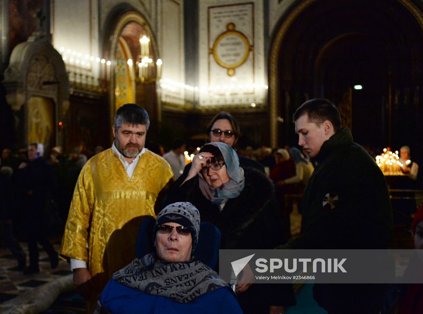 General Anatoly Romanov visits Christ the Savior Church