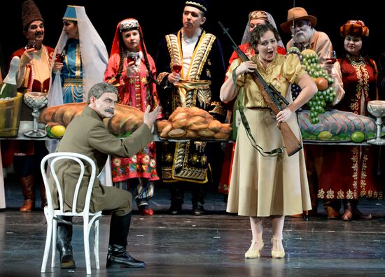 Epiphany festival opens in New Opera theater
