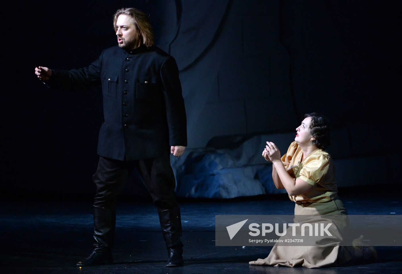 Epiphany festival opens in New Opera theater