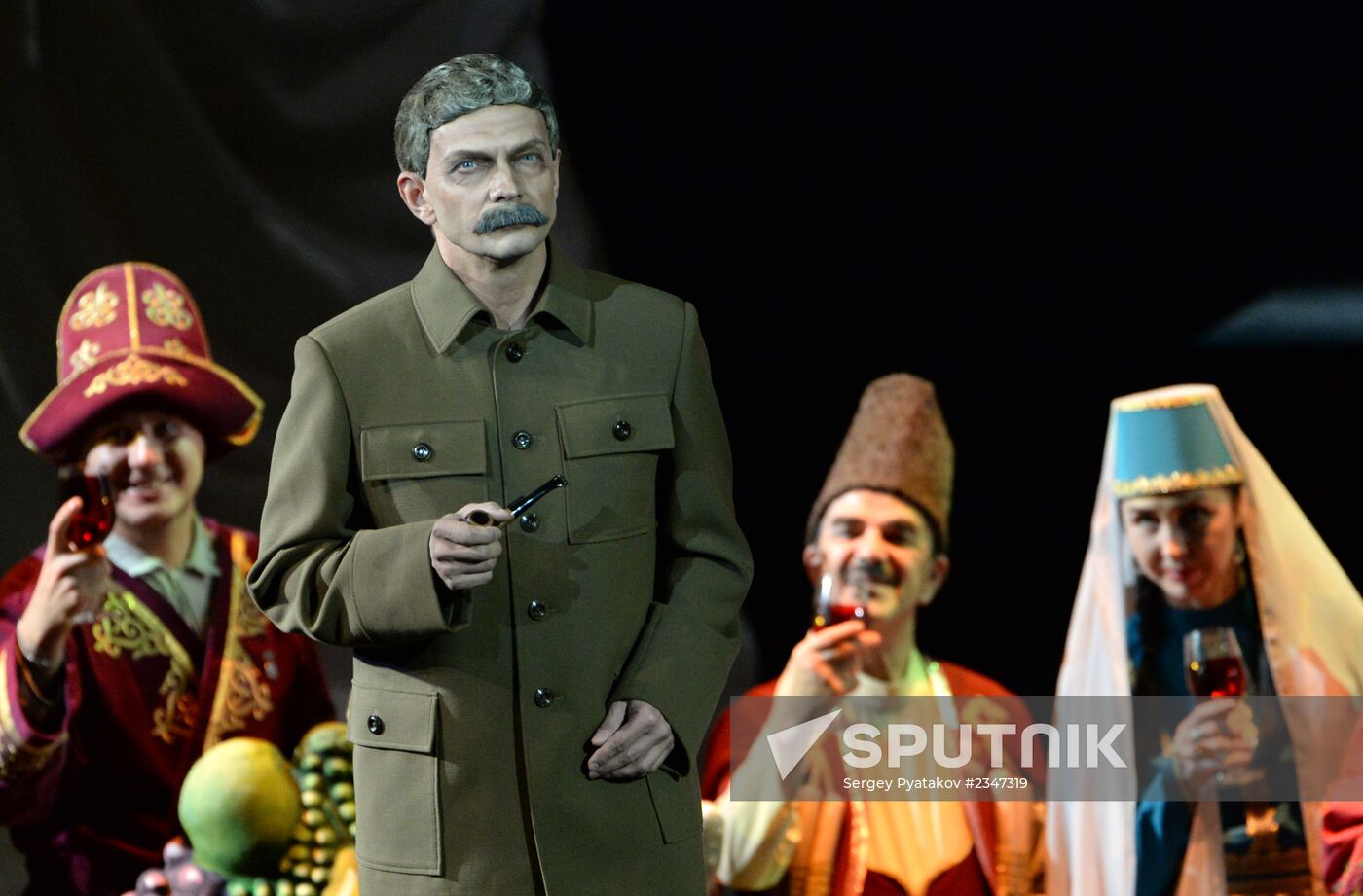 Epiphany festival opens in New Opera theater