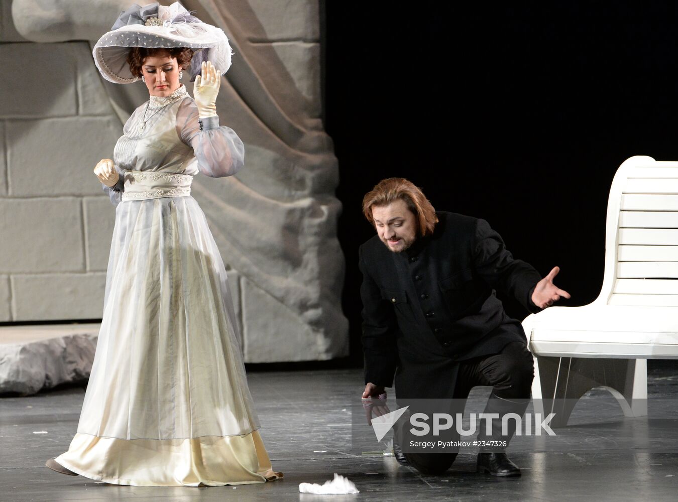 Epiphany festival opens in New Opera theater