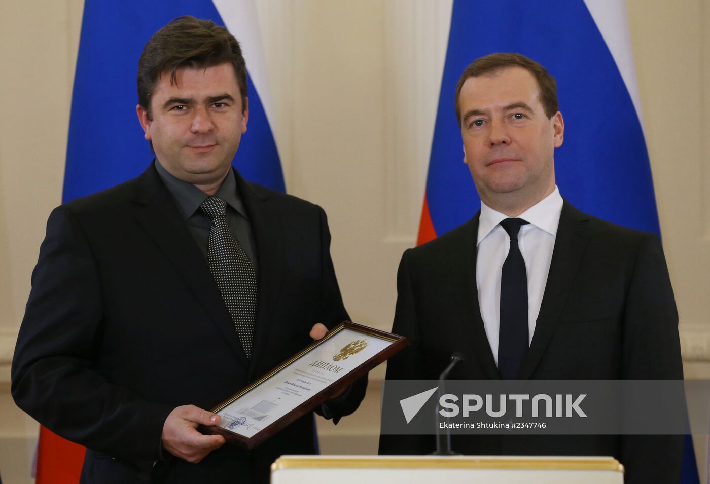 D.Medvedev presents diplomas to laureates of government prize in mass media