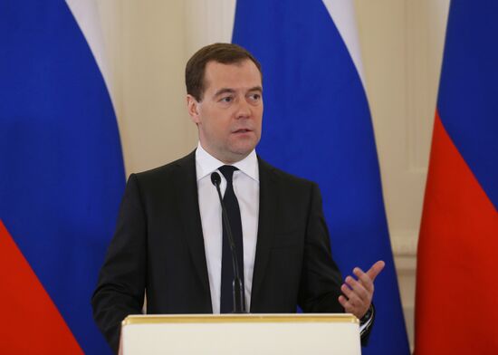 D.Medvedev presents diplomas to laureates of government prize in mass media