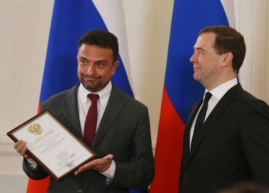 D.Medvedev presents diplomas to laureates of government prize in mass media