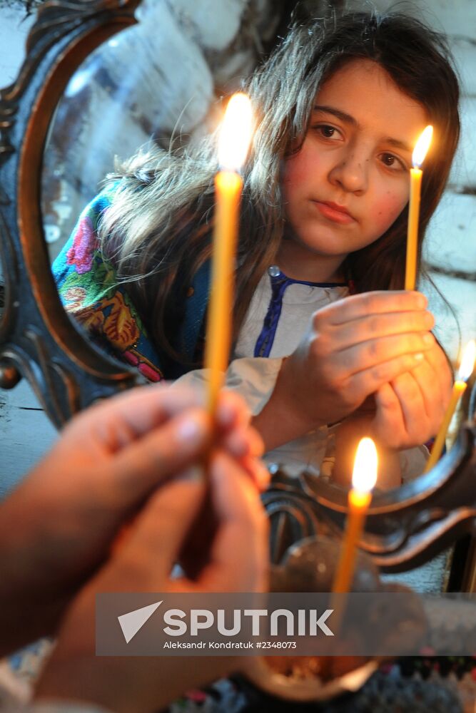 Yuletide carols and divination in Chelyabinsk