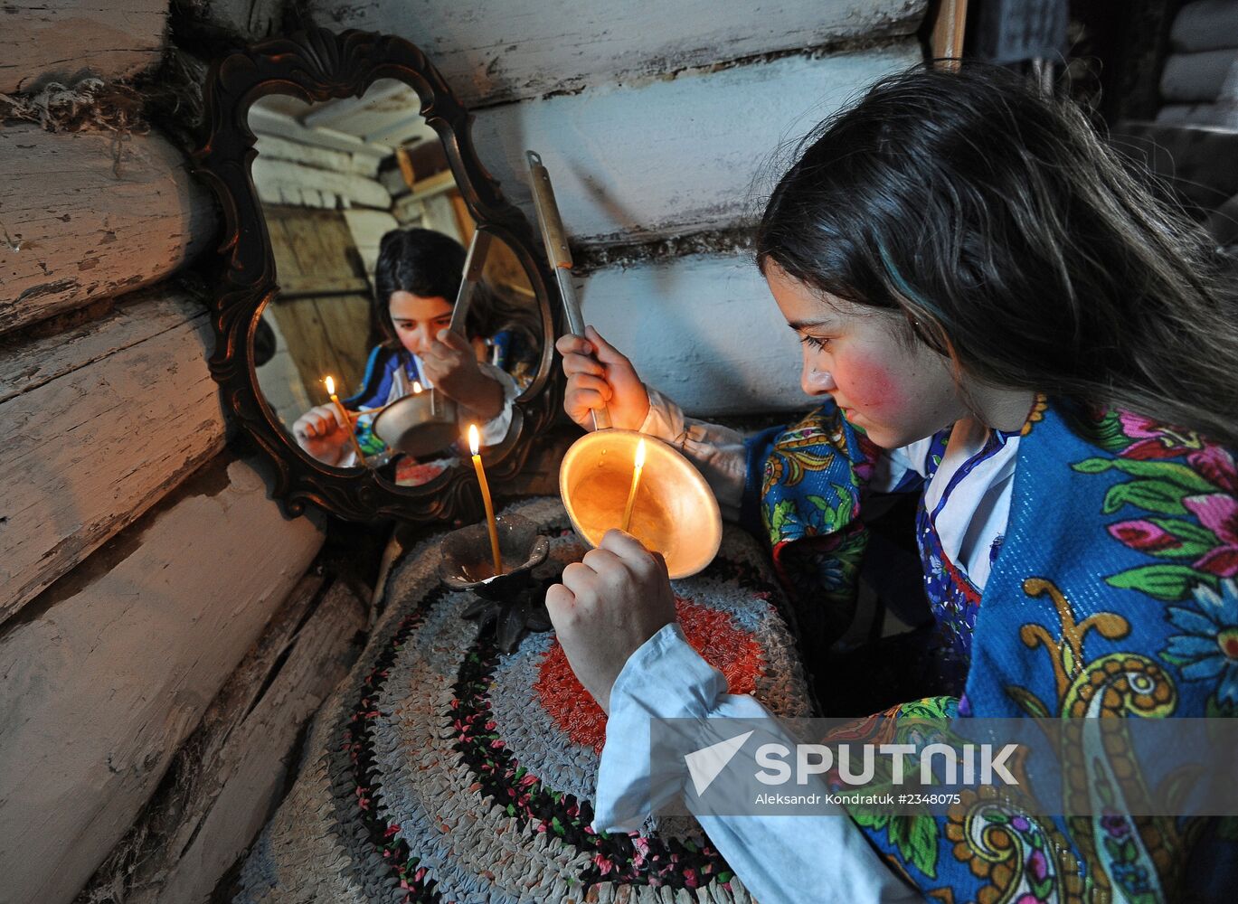 Yuletide carols and divination in Chelyabinsk