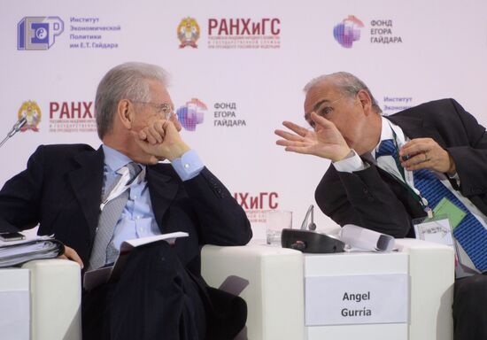 Dmitry Medvedev attends 2014 Gaidar Forum