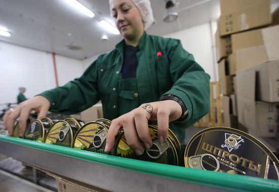 Production of canned sprats fish in Kaliningrad region