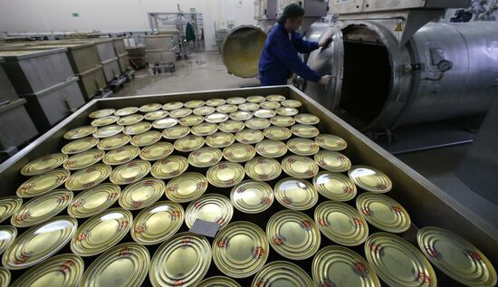 Production of canned sprats fish in Kaliningrad region