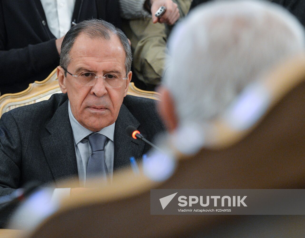 Russian foreign minister meets with Syrian counterpart
