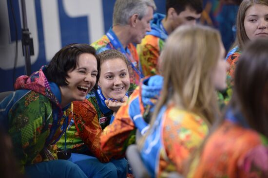 Vladimir Putin meets with Sochi 2014 Olympic volunteers