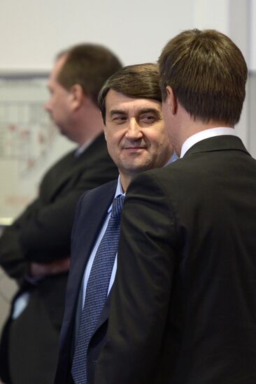 Vladimir Putin meets with Sochi 2014 Olympic volunteers