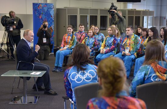Vladimir Putin meets with Sochi 2014 Olympic volunteers