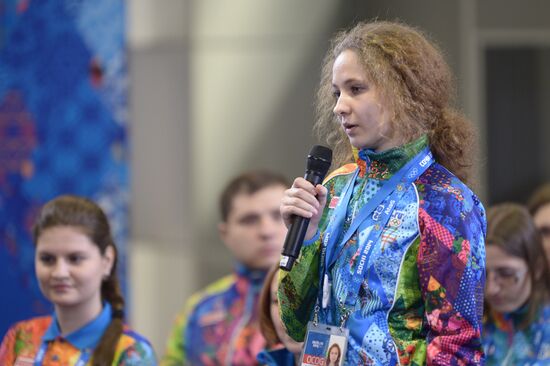 Vladimir Putin meets with Sochi 2014 Olympic volunteers