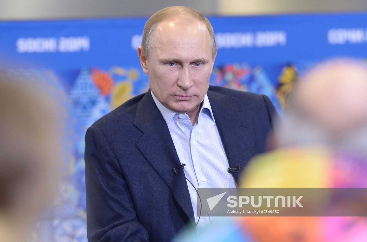 Vladimir Putin meets with Sochi 2014 Olympic volunteers