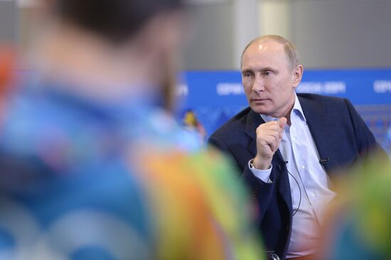 Vladimir Putin meets with Sochi 2014 Olympic volunteers