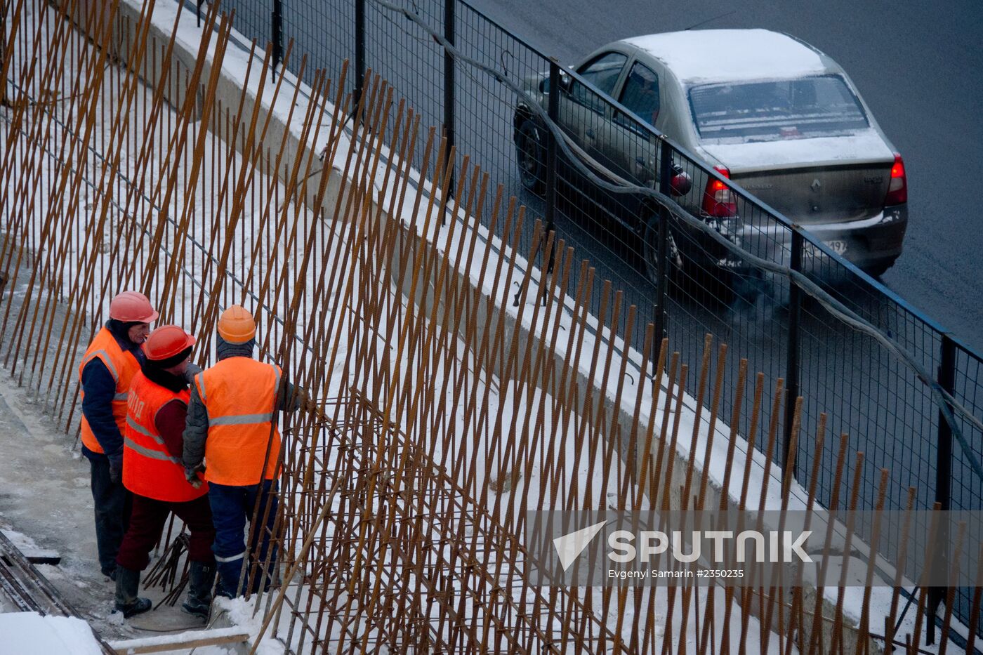 Road junction under construction on Novoryazanskoye Shosse