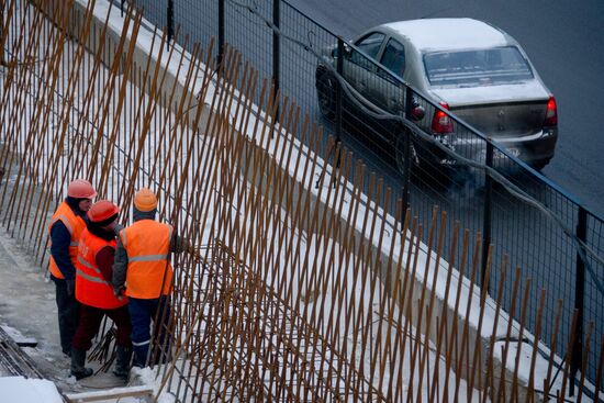 Road junction under construction on Novoryazanskoye Shosse
