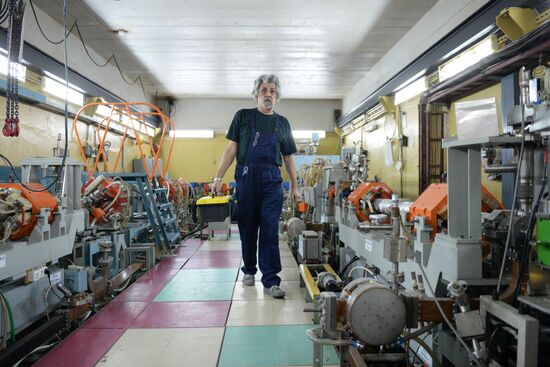 Colliders at Institute of Nuclear Physics in Novosibirsk