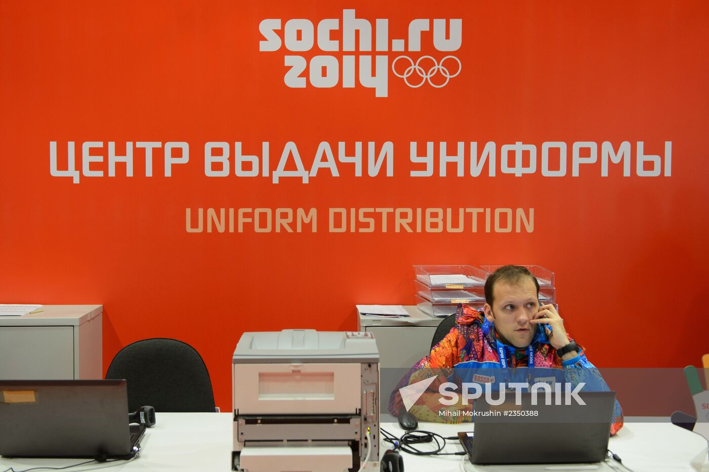 Equipment handed out to volunteers of 2014 Olympics in Sochi
