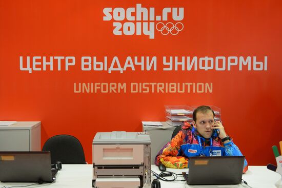 Equipment handed out to volunteers of 2014 Olympics in Sochi