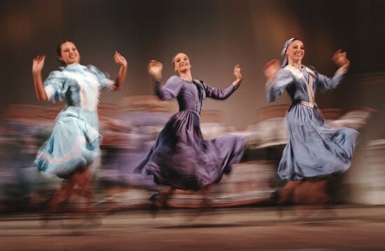 Russia's folk dance company headed by Igor Moiseyev