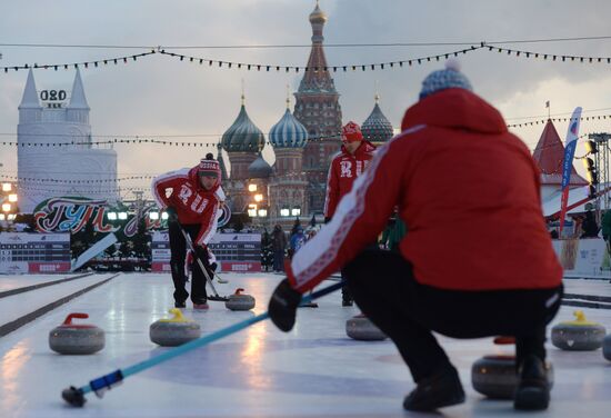 World Curling Tour. Red Square Classic. Finals