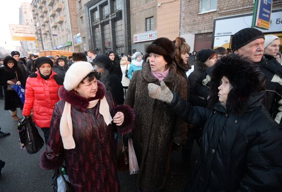 Construction pile breaks tunnel on Moscow Metro green line