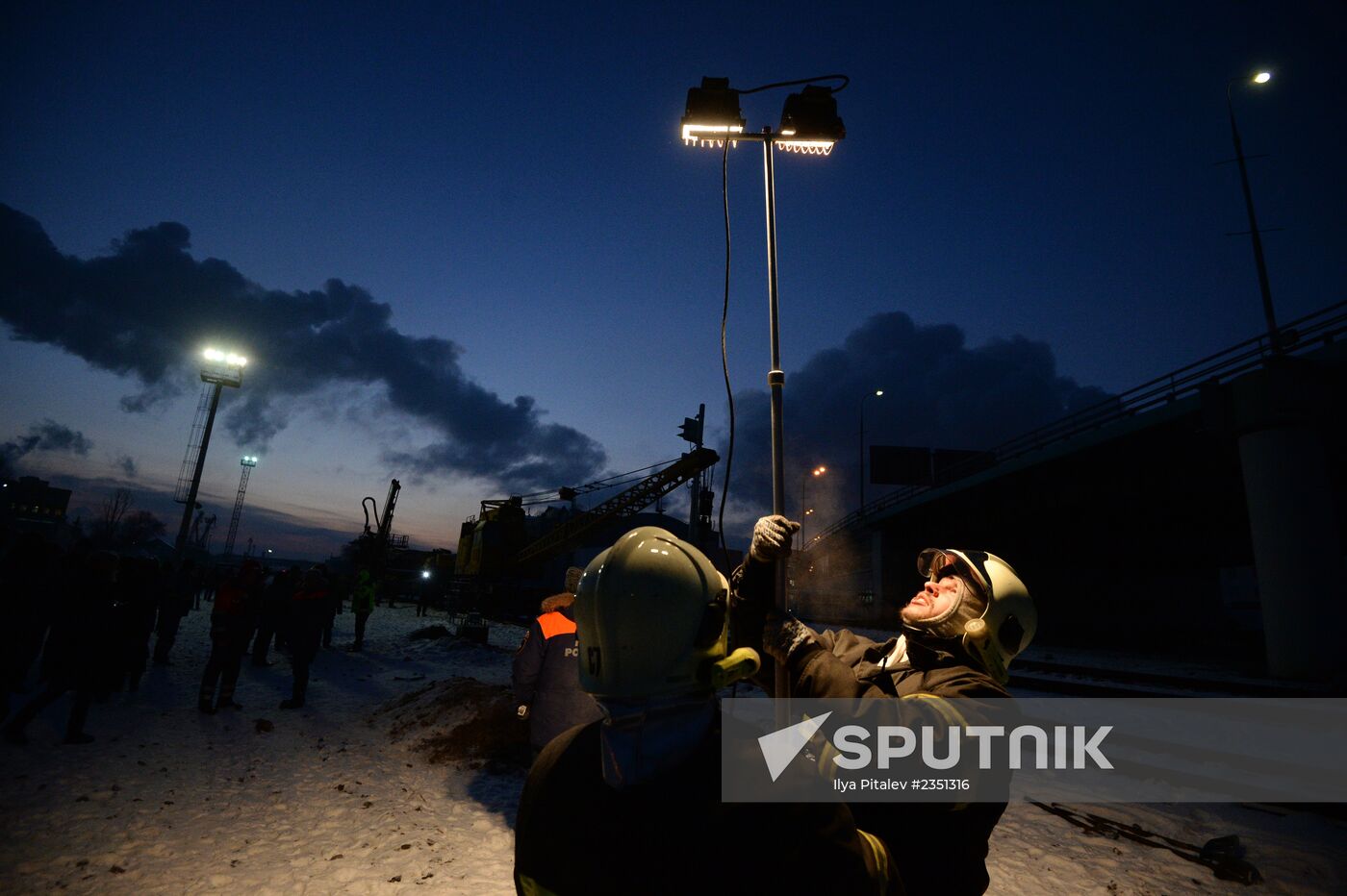 Construction pile breaks tunnel on Moscow Metro green line