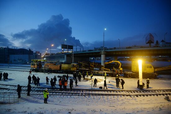 Construction pile breaks tunnel on Moscow Metro green line
