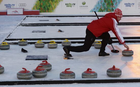 World Curling Tour. Red Square Classic. Finals