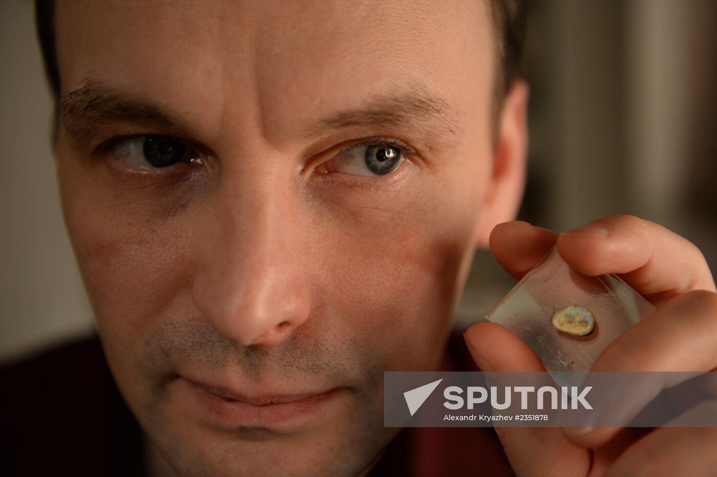 Novosibirsk master made 2 mm Olympic medal
