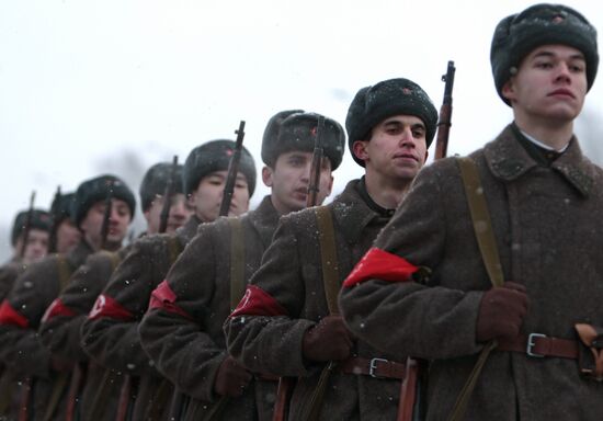 Final rehearsal of parade marking 70th anniversary of lifting of Siege of Leningrad