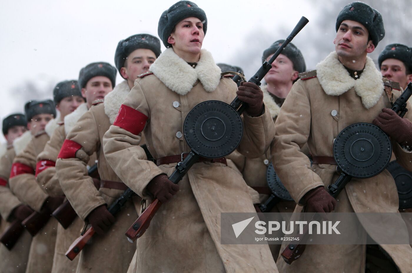 Final rehearsal of parade marking 70th anniversary of lifting of Siege of Leningrad