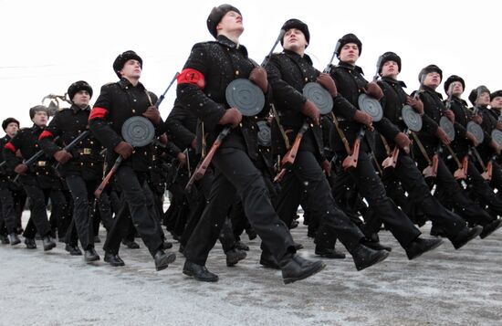 Final rehearsal of parade marking 70th anniversary of lifting of Siege of Leningrad